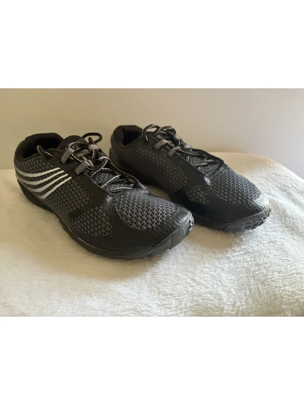 Merrell Pace Glove 3 Women’s Barefoot Trail Shoes Black Vibram US 9/EUR 40